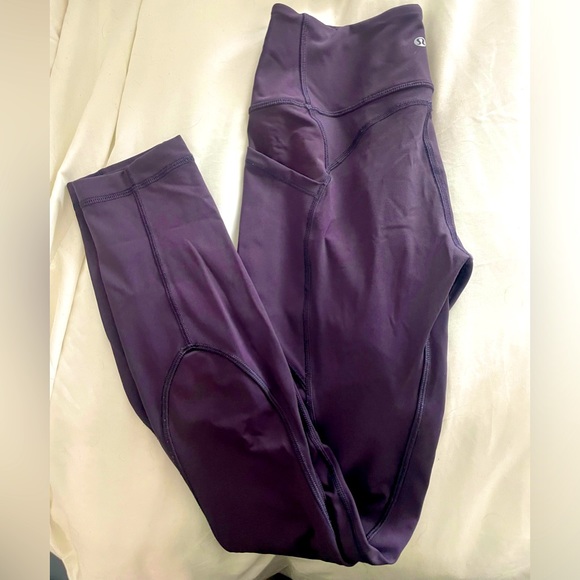 Like new lululemon pants - Picture 1 of 3